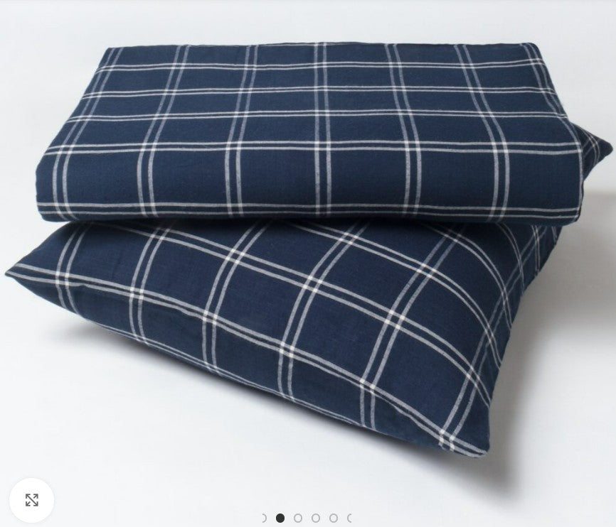 Eli Bedding