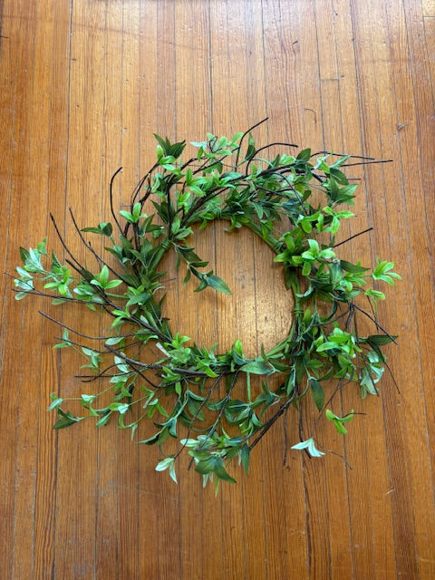 24" Wispy Leaf Wreath